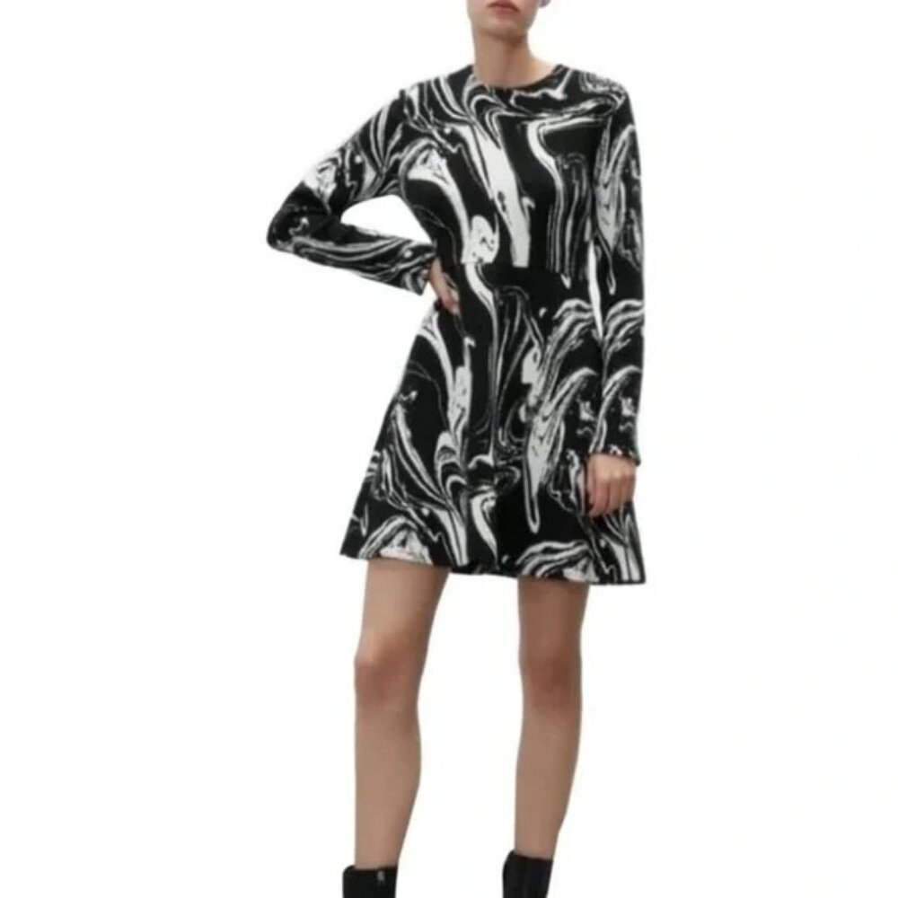 Zara Women's Short Jacquard Dress Knit Black White Large 60's Swirl EUC